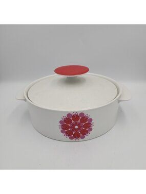 PINWHEEL RED by Thomas Covered Vegetable Dish With Lid Germany 8"